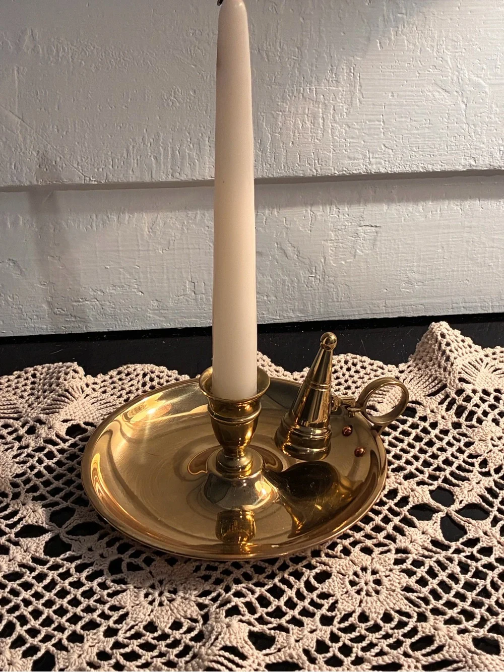 Virginia Metalcrafters Colonial Williamsburg Brass Candle w/Snuffer, CW 16-73